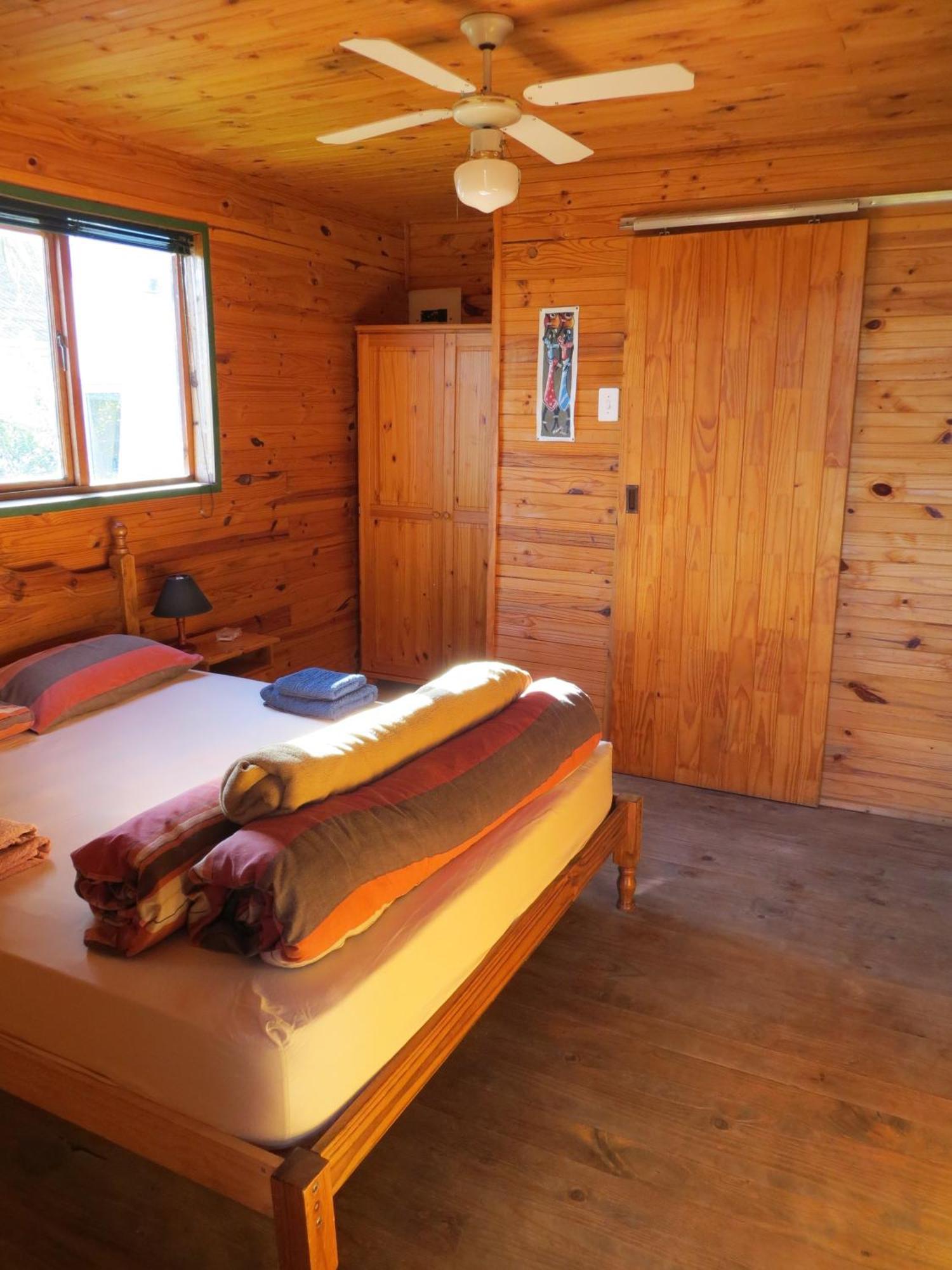 Cape Oasis Guesthouse Bloubergstrand Buitenkant foto