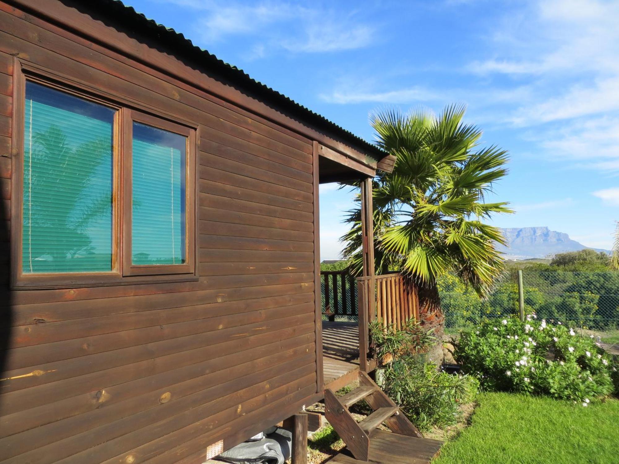 Cape Oasis Guesthouse Bloubergstrand Buitenkant foto