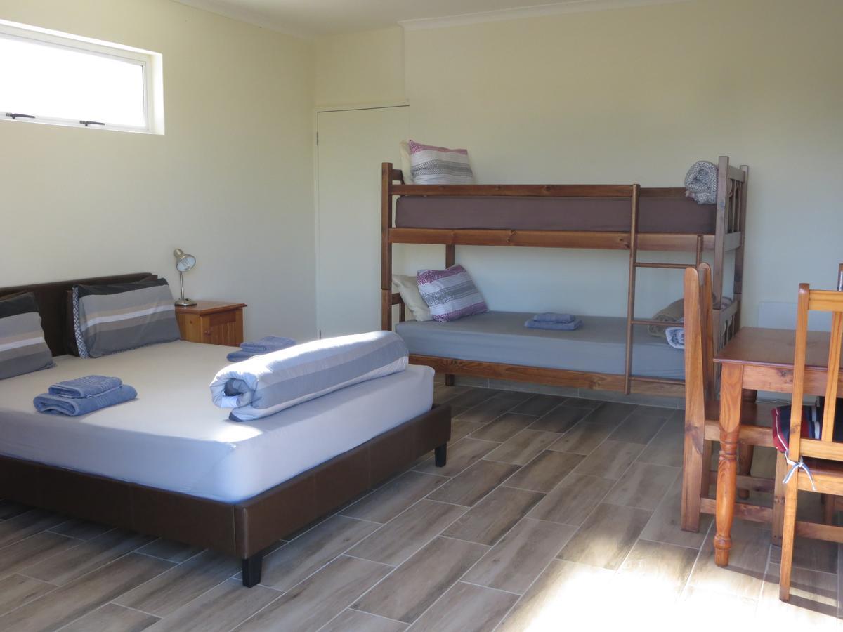 Cape Oasis Guesthouse Bloubergstrand Buitenkant foto